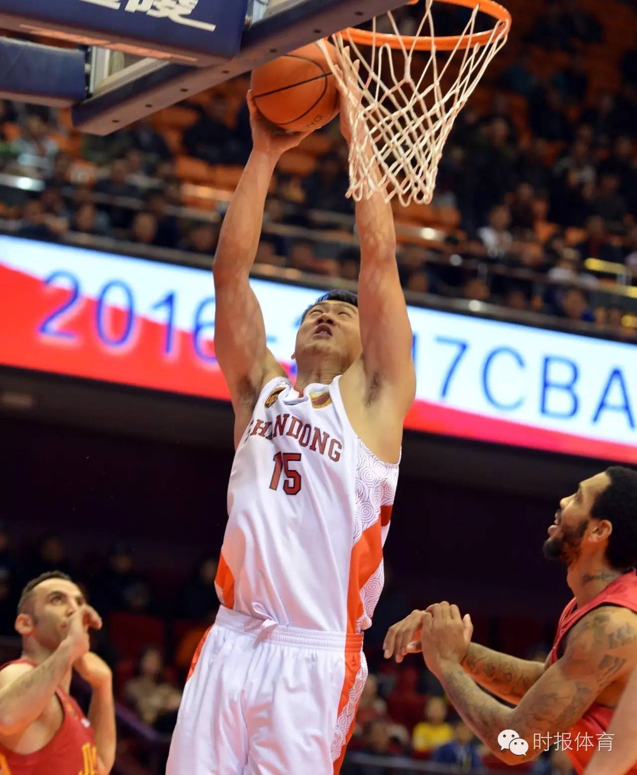 国际比赛日夏洛特黄蜂调整名单以备CBA季后赛；篮板制胜环节打磨；底气十足；细节决定成败的简单介绍-爱游戏